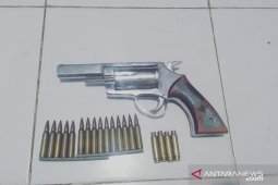Satpolair Bangka Barat tangkap nahkoda kapal bersenjata api rakitan