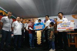 Terina Timas dapat mobil dari BRI Cabang Putussibau
