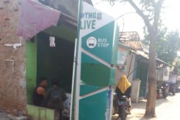 Sejumlah titik bus  stop di Kota Tangerang rusak