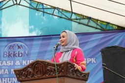 Lucy Kurniasari  Plt Ketua DPC Demokrat Surabaya