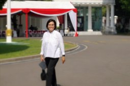 Hari kedua, Sri Mulyani jadi calon menteri pertama tiba di Istana