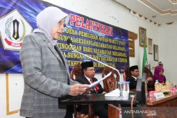 Bupati lantik tiga Kades dan  Ketua PKK