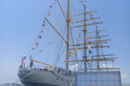 KRI Bima Suci tiba di Bali setelah kunjungi sembilan negara sahabat