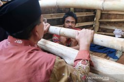 Penderita gangguan jiwa yang dipasung masih banyak ditemukan di Cianjur