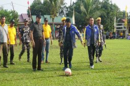 Wali Kota buka  turnamen Sepak Bola U- 12 Ampi Cup