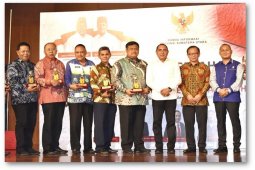 Pemkab Tapteng dianugerahkan sebagai Badan Publik Informatif tahun 2019