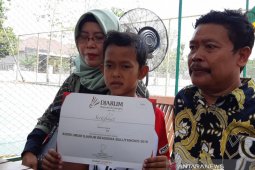 Peserta audisi bulu tangkis bernama N