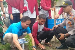 Peduli lingkungan, GenBi Lhokseumawe bersihkan sampah