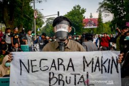 Aksi Parade Rakyat Melawan negara