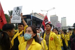 Mahasiswa UI datang bergabung aksi Indonesia Memanggil
