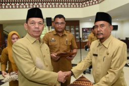 Bupati Tapsel kukuhkan dua pejabat eselon II