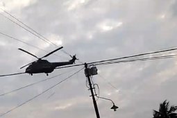 Helikopter terbang rendah sebabkan atap rusak, polisi Pontianak turun tangan