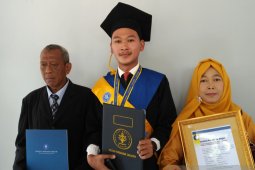 Ardyansah anak seorang sopir di Jawa Tengah jadi wisudawan terbaik IPB