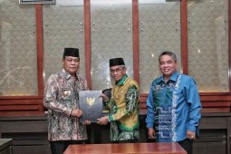 Gubernur Kalsel penuhi  air bersih hingga pelosok melalui SPAM Banjarbakula