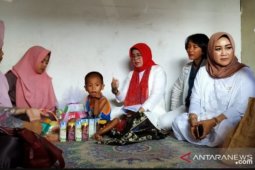 Antara TV - Ketum IIKT Kunjungi Balita Stunting