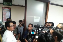 Abu Helmi Resmikan Ruangan Media Center Biro Humas