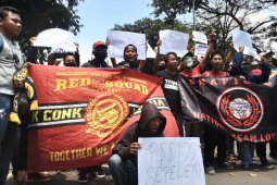 Supporter sepak bola ancam boikot tonton pertandingan Timnas