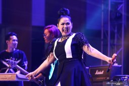 Penampilan Vina Panduwinata