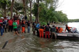 Jenazah Respi yang jatuh  saat swafoto di Jembatan Youtefa ditemukan