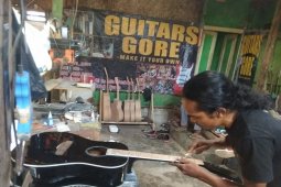 Gitar produksi pedalaman Lebak banyak dicari