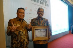 Loekman terima penghargaan e-Government Award 2019