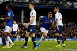 Pertandingan Everton melawan Tottenham Hotspur diwarnai insiden