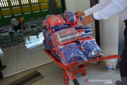 Kembalikan Seragam Olahraga Gratis