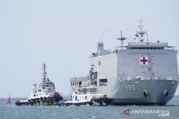 Menkes tinjau kesiapan KRI Soeharso di Dermaga Koarmada II
