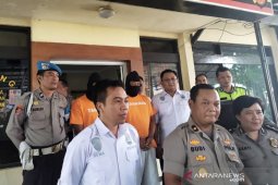 Polisi Bandung tangkap pencuri mobil dengan modus sewa taksi online