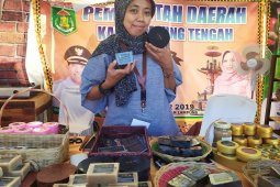 Ministry encourages cosmetic industry to use local resources