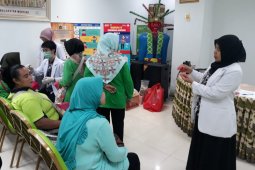 FKG UI edukasi kaum lansia untuk pemakaian gigi tiruan
