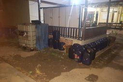 Polsek  Murung Pudak amankan tersangka penggelapan solar