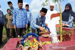 Pemkot Pontianak ajak ASN maknai hari Pahlawan dengan berkinerja profesional