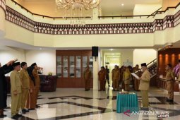 4 pejabat administrator dan pengawas di Tapsel dilantik