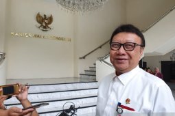 Menteri PANRB menjelaskan turunnya "passing grade" tes CPNS