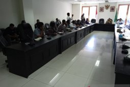 Persoalan ketersediaan BBM hambat kapal roro masuk  Kabupaten Bursel
