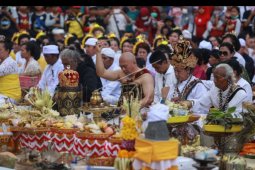 Abhiseka Candi Prambanan