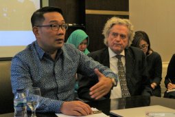 Ridwan Kamil sapa ulama "English for ulama" Jabar di Inggris