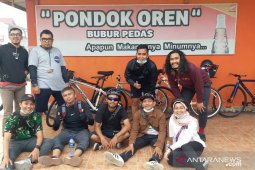 Bersepeda, cara Komunitas Selasar kenalkan destinasi wisata Pontianak