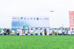 Petani di Situbondo gunakan teknologi Smay Farming  4.0 dalam berkebun