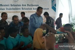 Menteri Kelautan Perikanan gelar dialog dengan nelayan Sungailiat