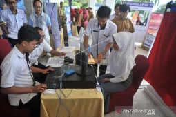 Kini kecamatan di Karawang bisa layani administrasi kependudukan