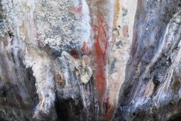 Prehistoric cliff paintings discovered in Papua