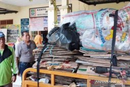 Warga Kota Bekasi bayar PBB pakai sampah