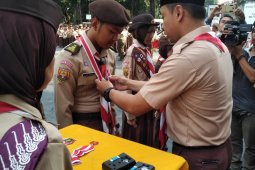 Pramuka Kwaran Bogor Barat lakukan Gelar Senja di balai kota