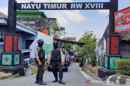 Densus geledah rumah terduga teroris di Solo