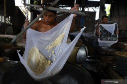 Pemprov Jatim siapkan opsi konversi bahan bakar industri tahu di Sidoarjo
