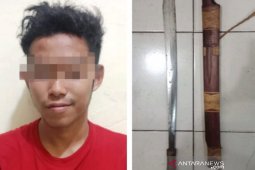 Janjian berkelahi, warga HST yang mabuk ini ditangkap beserta sebilah parang