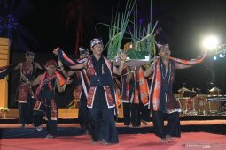 Festival Pariopo Hodo jadi pertunjukan budaya menarik warga Situbondo