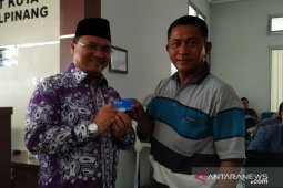 Gubernur Babel pantau warga daftar kartu BBM jenis solar
